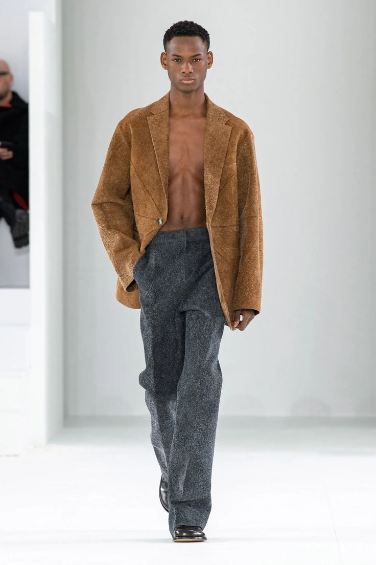 Loewe Fall 2023 Menswear Fashion Show